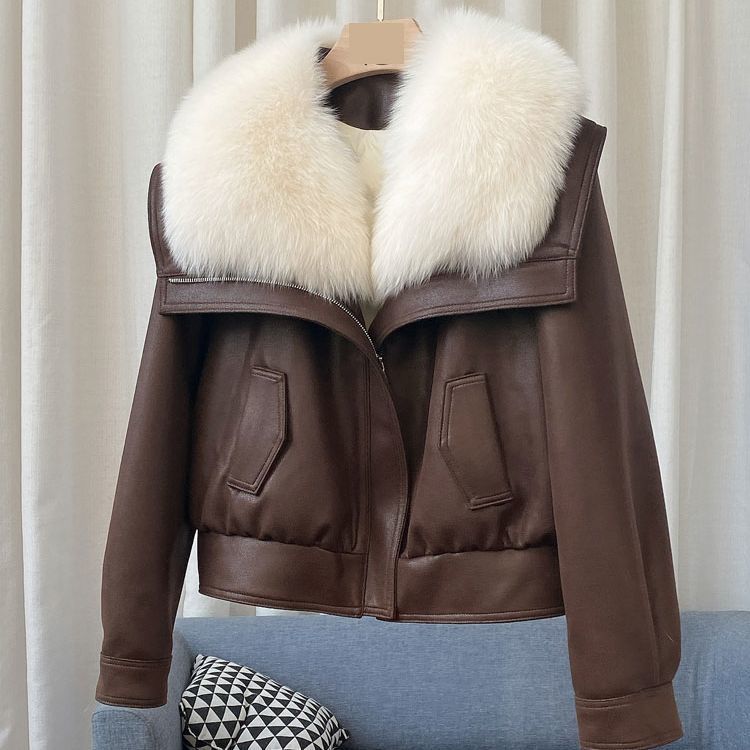 Priya | Women's Cropped Faux Fur Jacket - Ribbed Cuff Zip Front