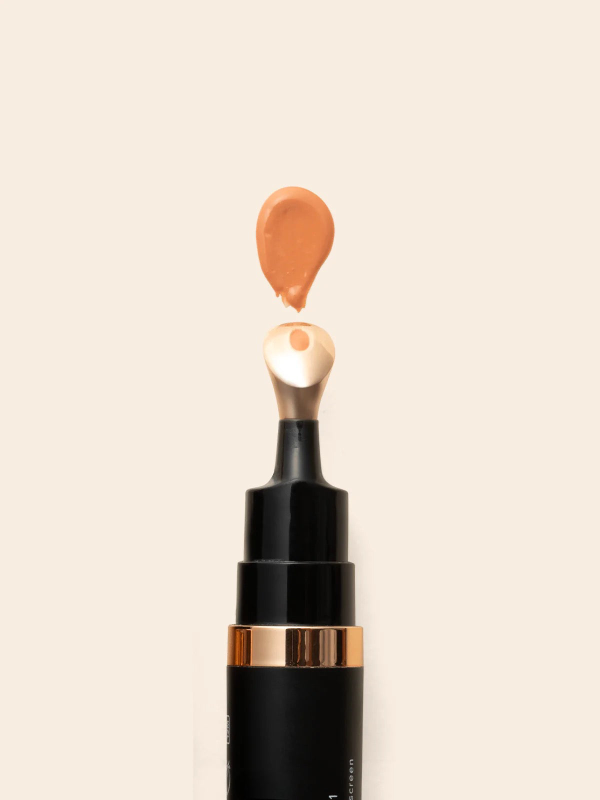 Corrector iluminador para ojos para ojeras, líneas finas e hinchazón  