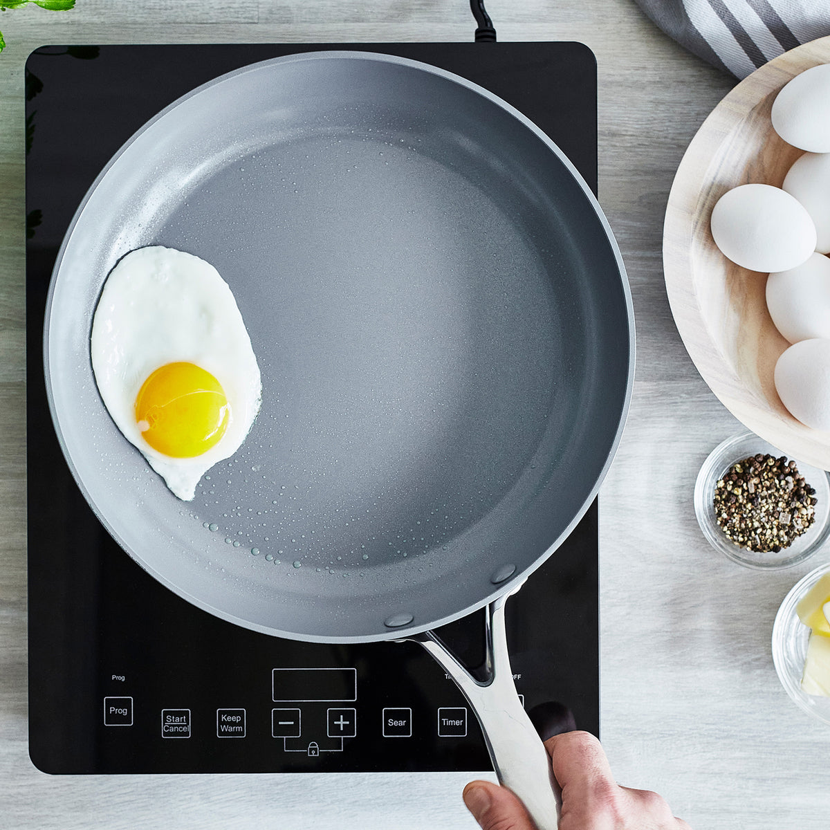Valencia Pro Ceramic Nonstick 8" Frypan, Hard Anodized